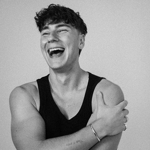 BUNT. - Priority Sale