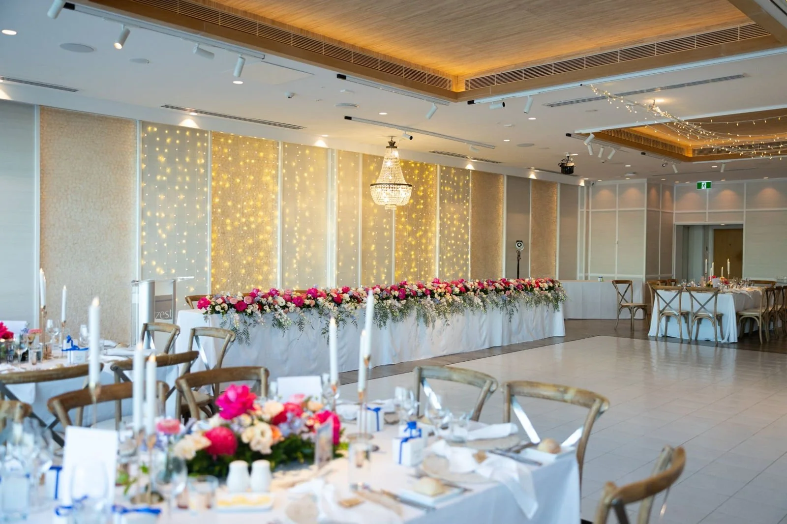 wedding party table hedge zest Vanessa and Rowan T-one images.jpeg