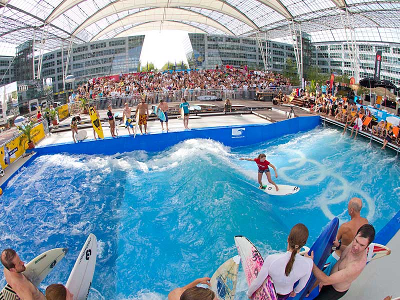 Catch a wave in the complimentary wave pool at Munich Airport each summer.