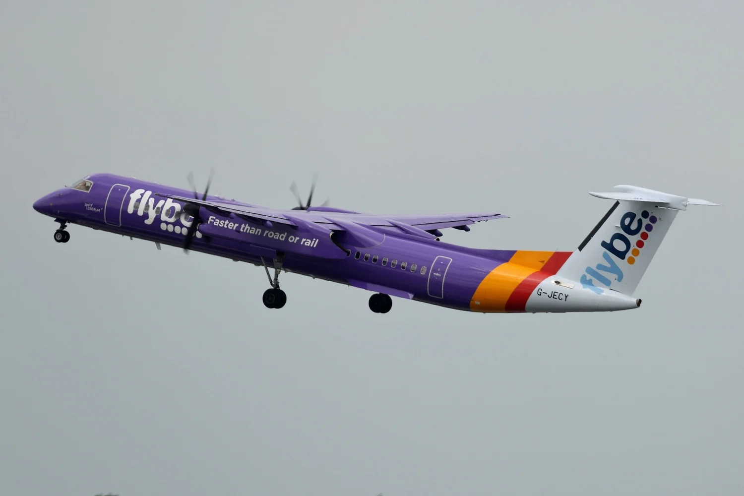 Flybe Dash 8 Q400