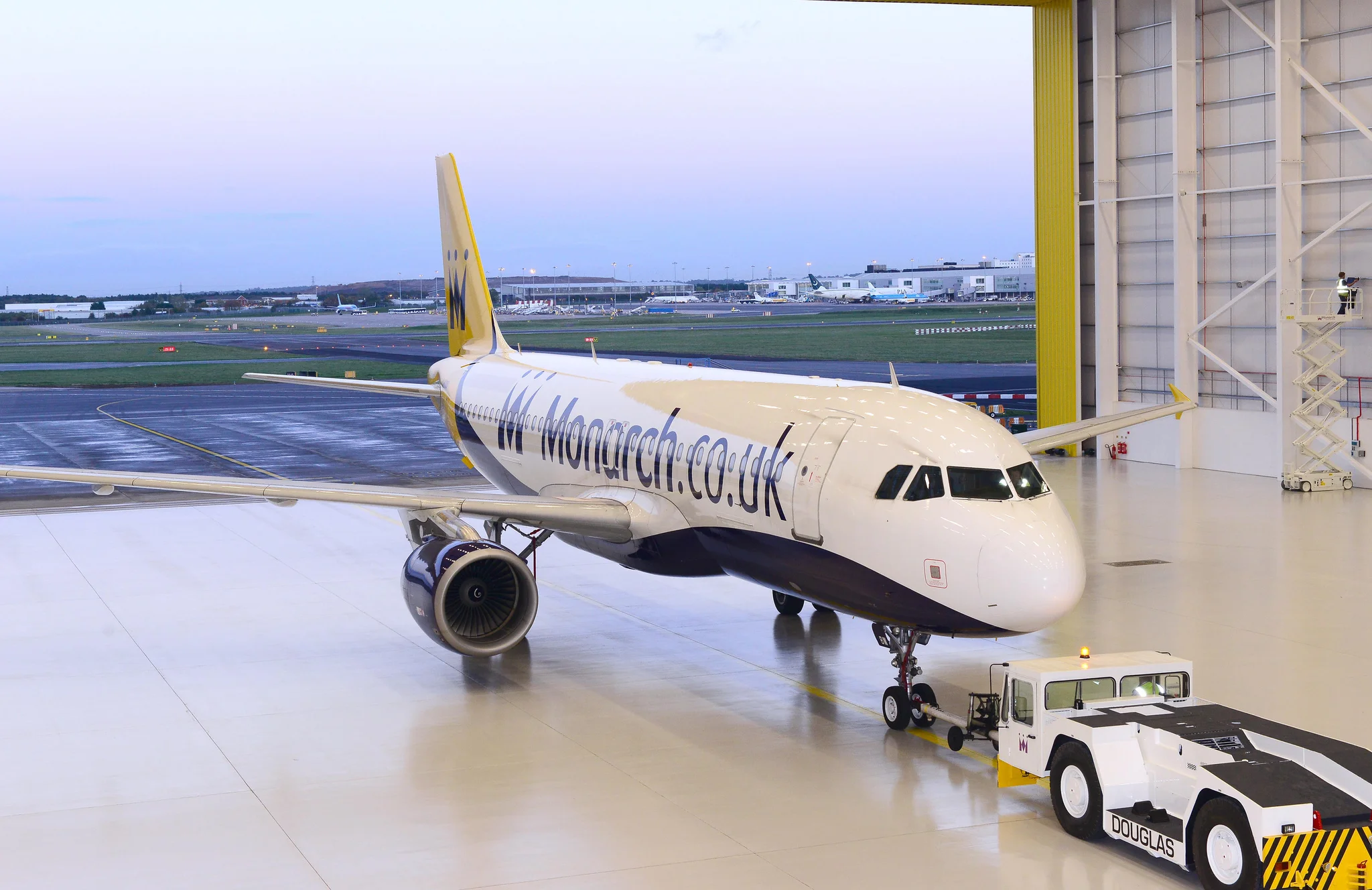 Monarch A320