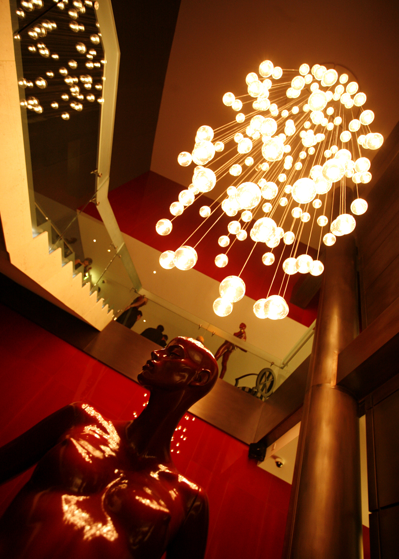 2112_N19_medium.jpg