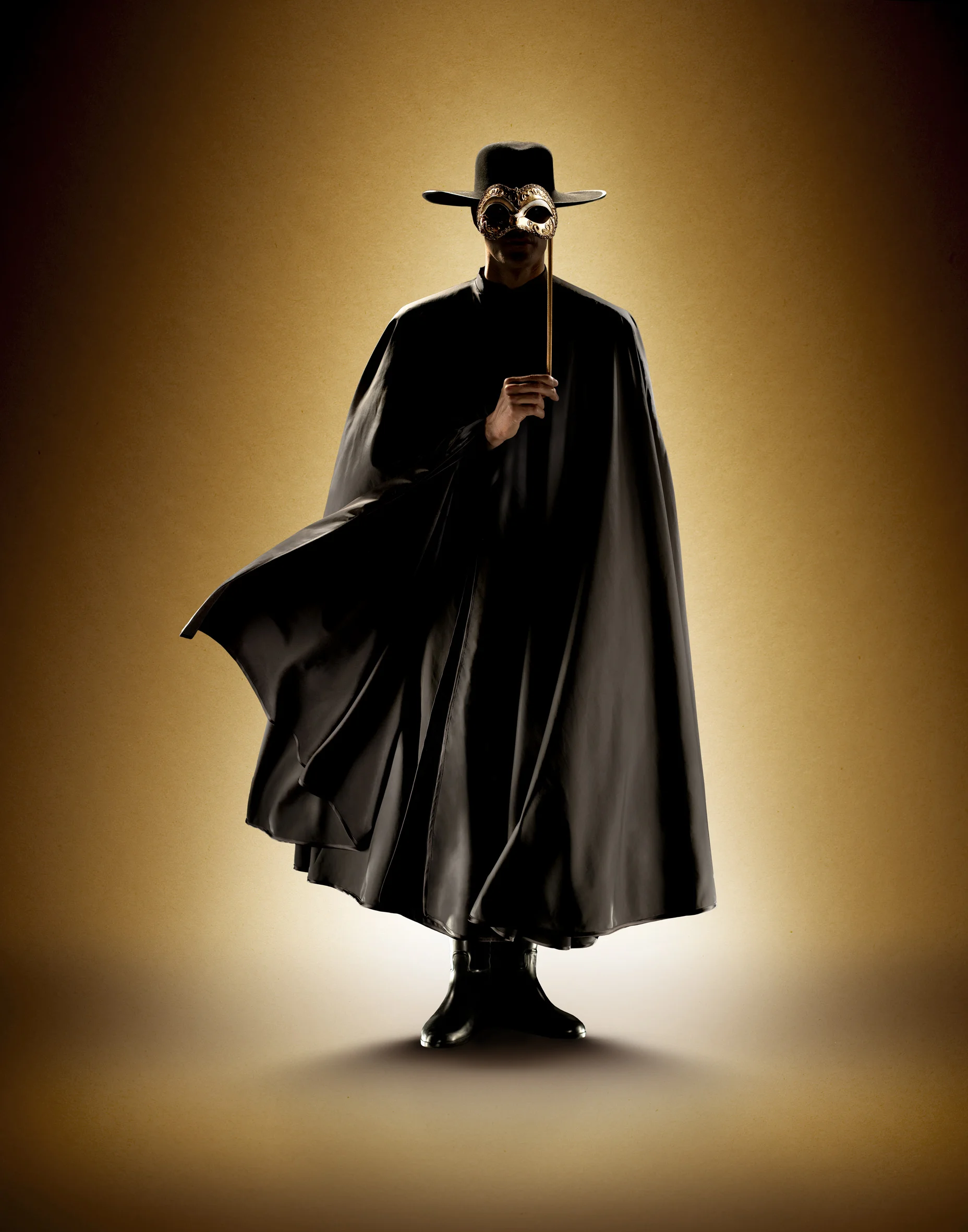 BBDO SANDEMAN MASCARA.jpg