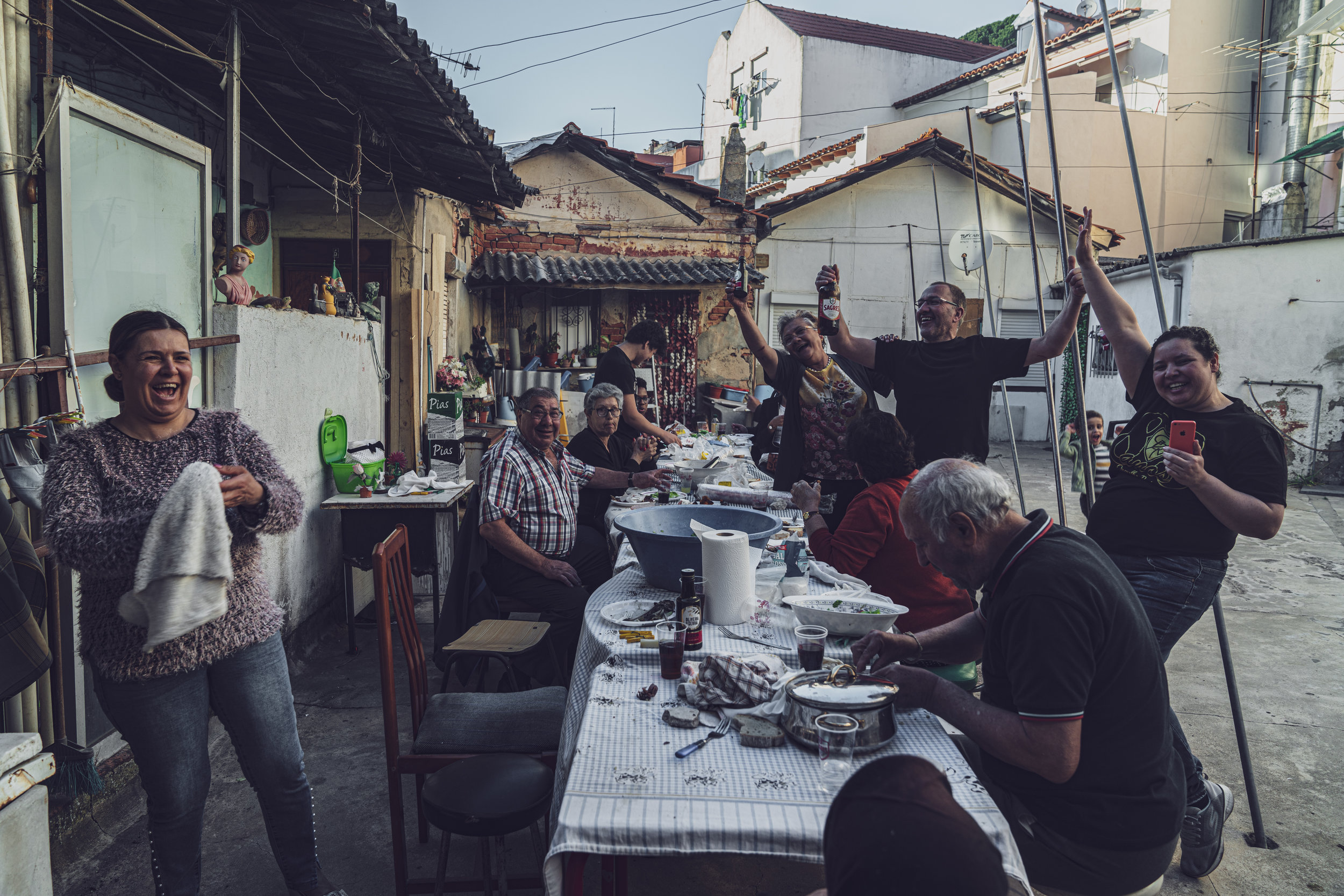 A festa no pátio do Largo das Olarias