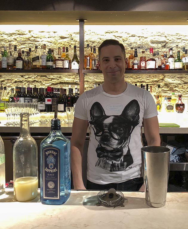 3MikeBartendweb.jpg