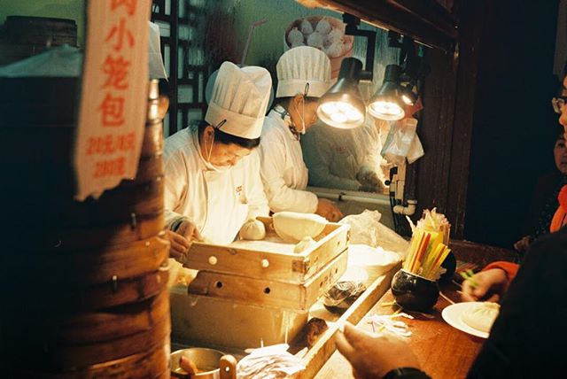 Missing China so much today (and most days)! REALLY missing the xiaolongbao, gahhhhh 🤤.
.
.
.
.
.
.
.
.
.
.
.
.
.
#35mm #filmisnotdead #shanghai #xiaolongbao #olympustrip35