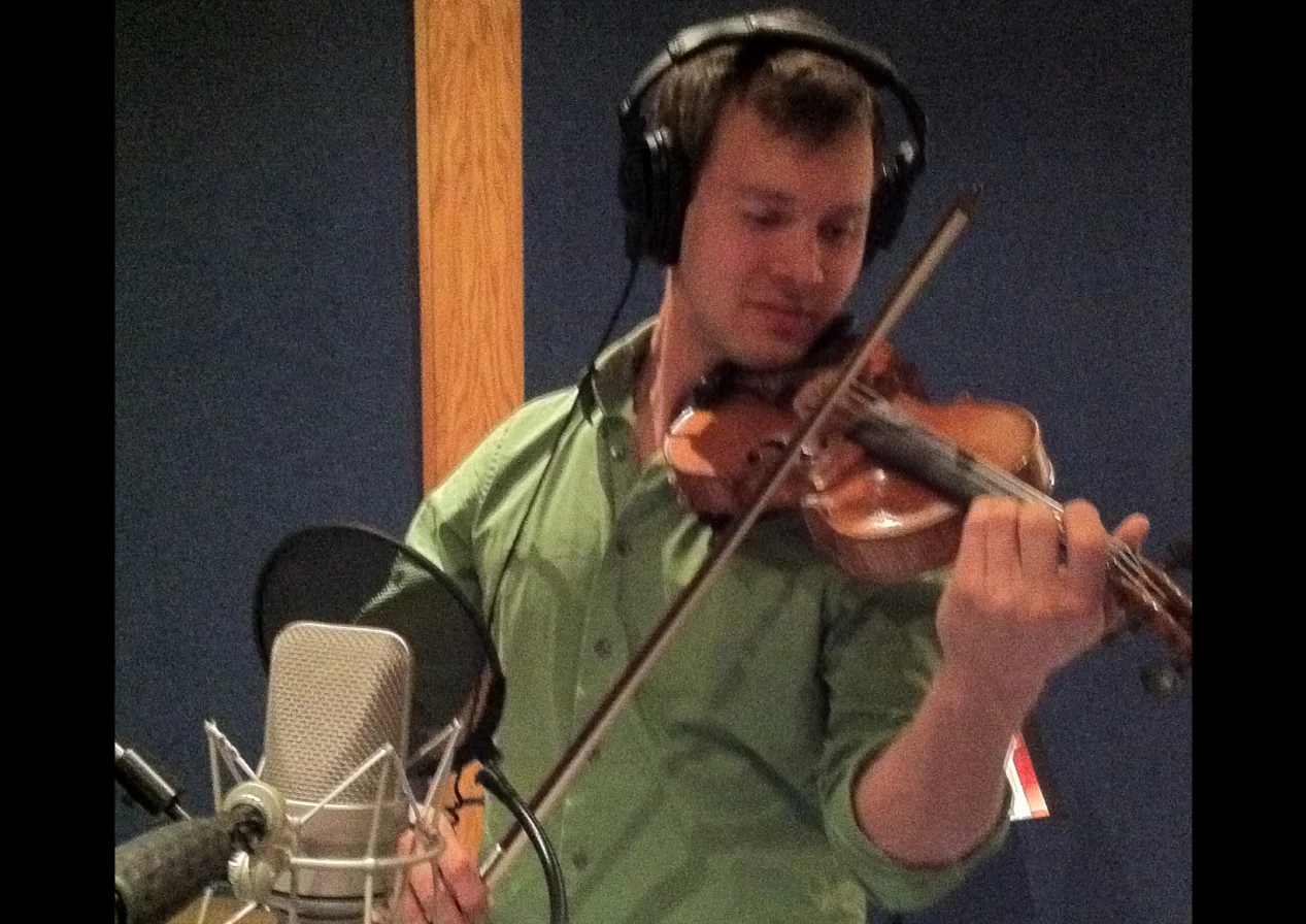 Daniel Butman playing violin