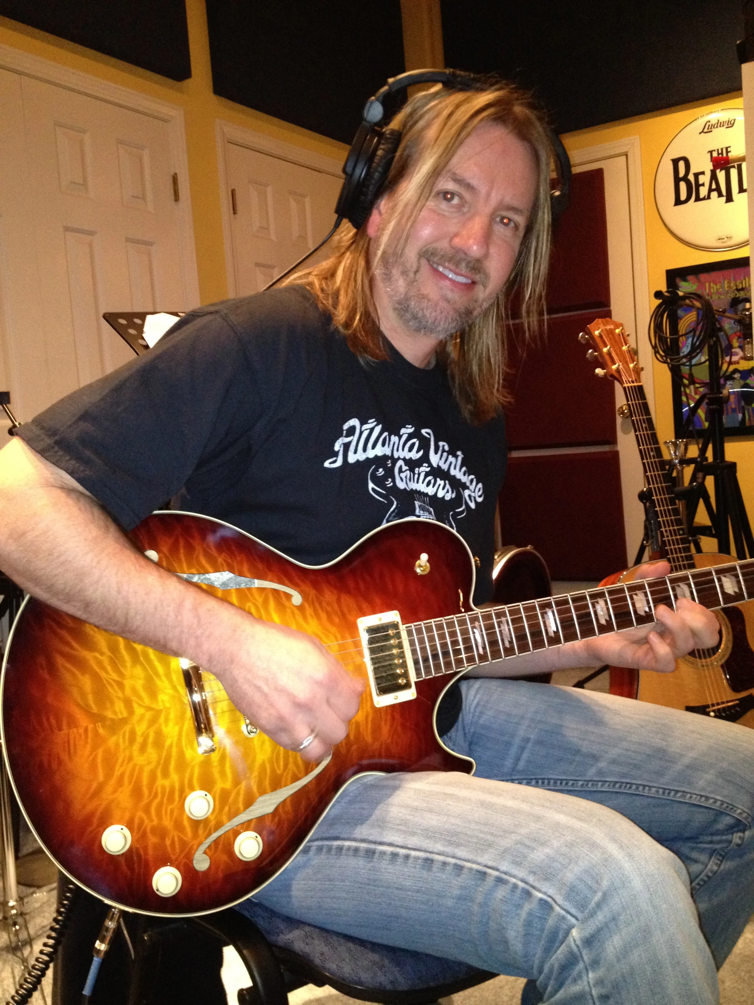 Wendell Cox playing studio Collings SoCo Deluxe guitar