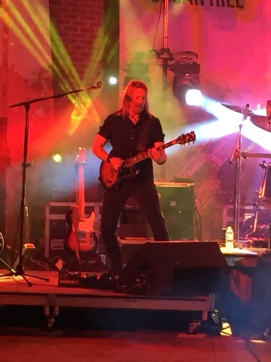 Studio musician Wendell Cox