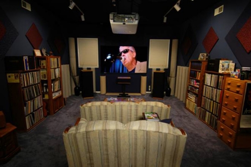 Lounge at groove tunes studio.jpg