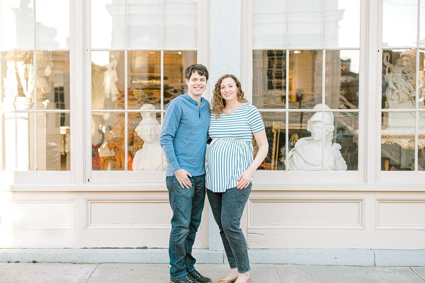 So obsessed with these that I had to post them! The light in this spot was so dreamy! Maybe more entertaining was the storefront with the epic status!

#maternityshoot #ctmaternityphotographer #stoningtonboroughct