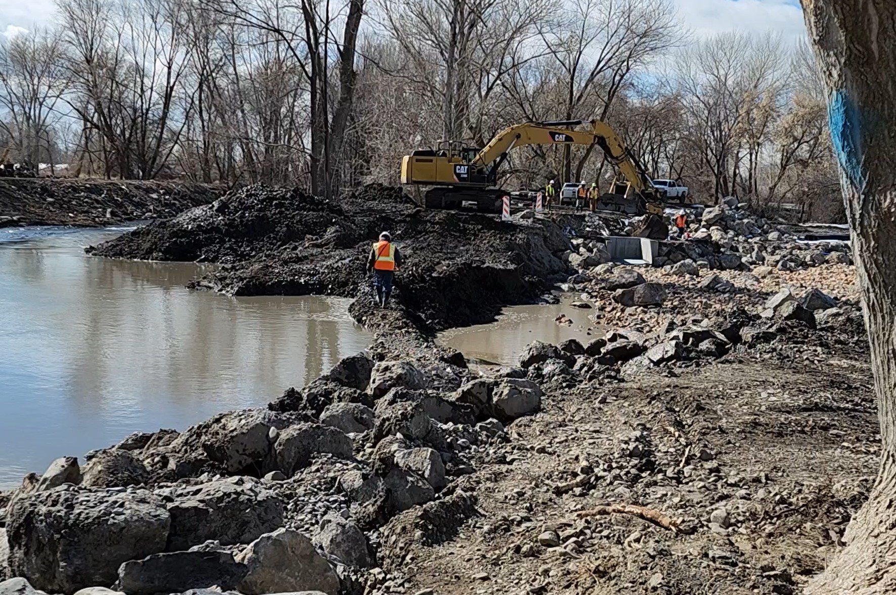 Final reach of existing channel dike to be removed 