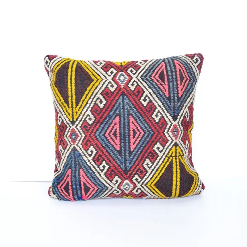 WHERE TO BUY KILIM PILLOWS UNDER 25 — OLD BRAND NEW