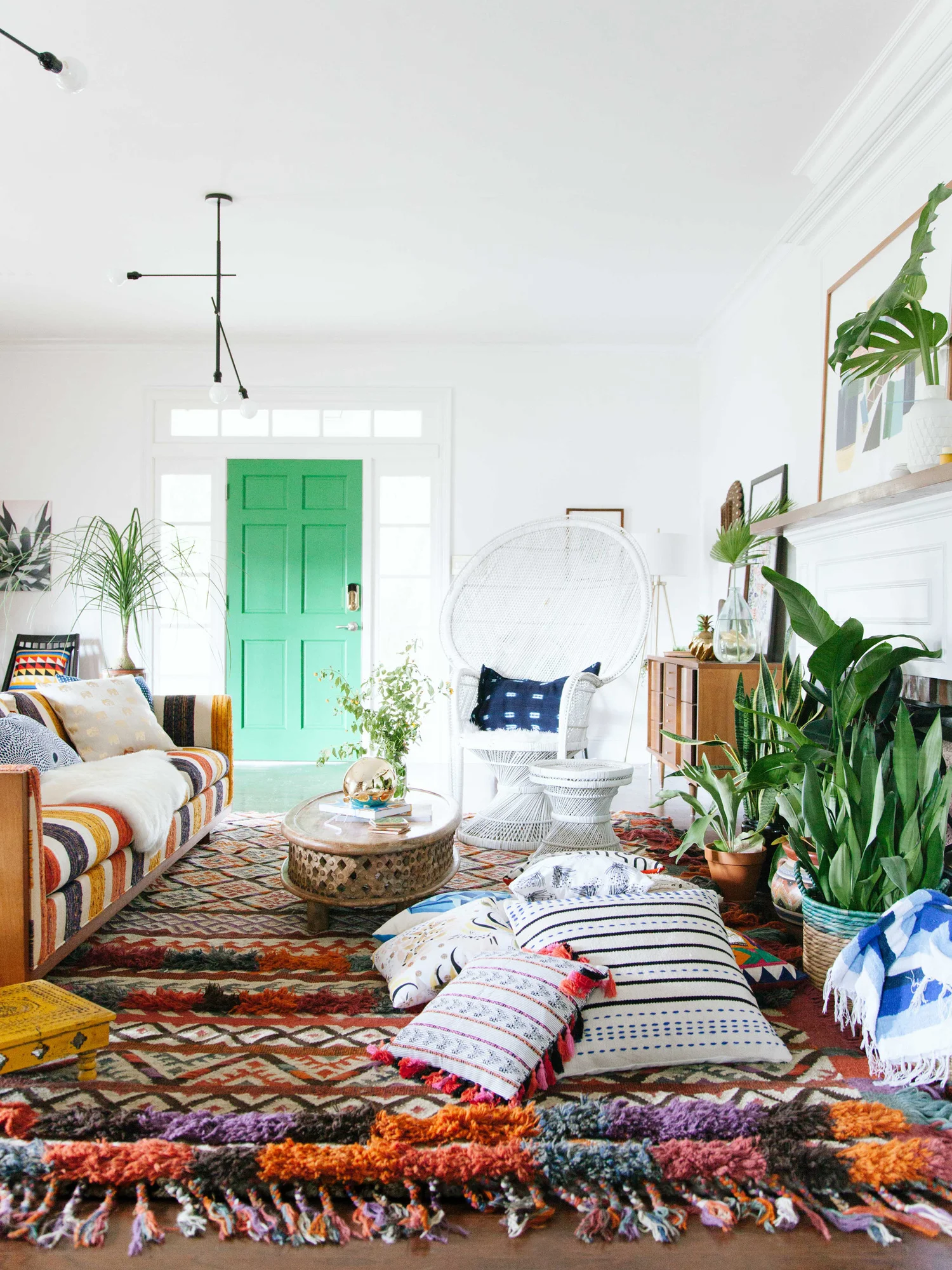 3 Ways to Style a Modern Living Room with Fab