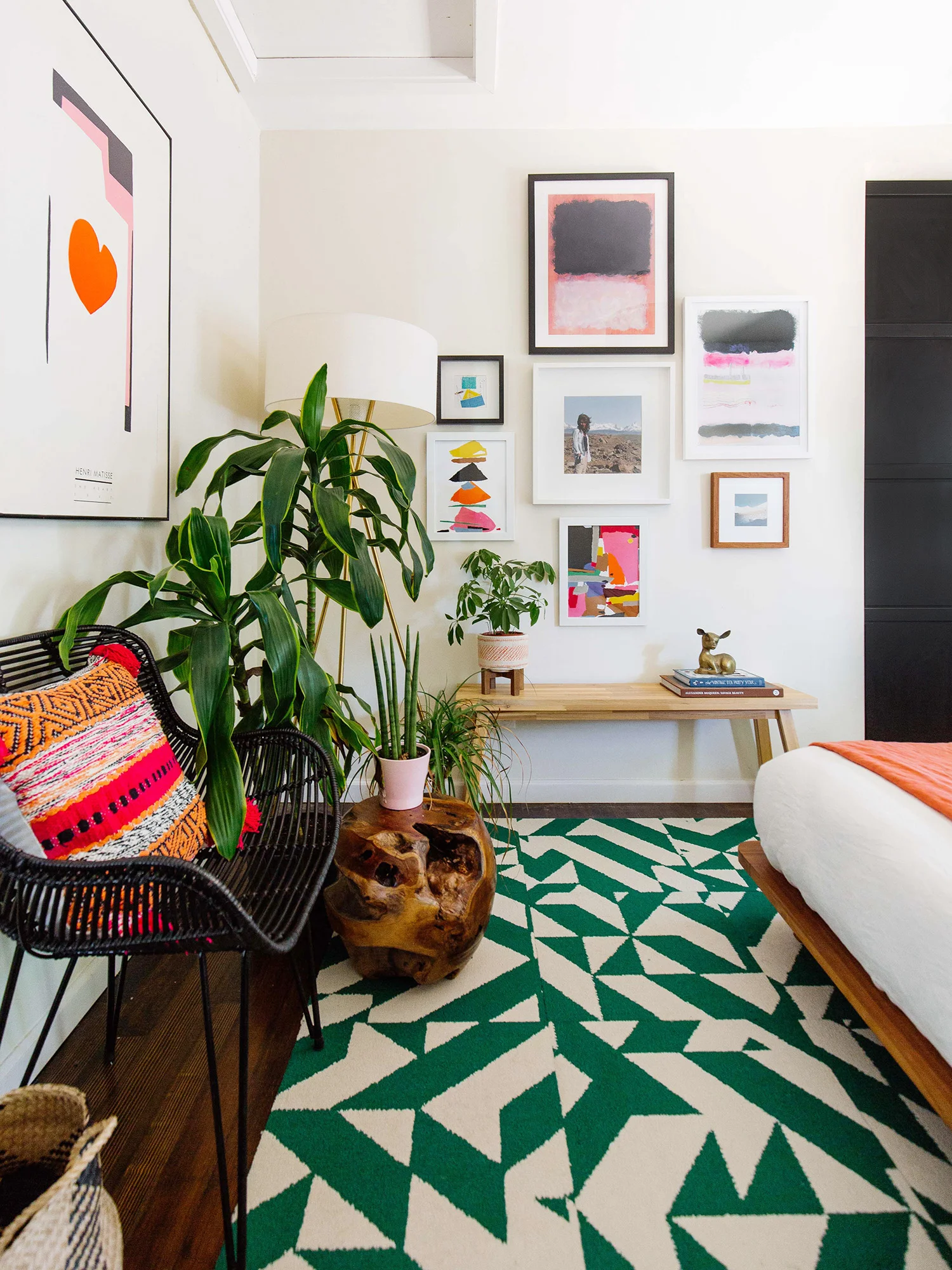 Han's Guest Bedroom Spring Update