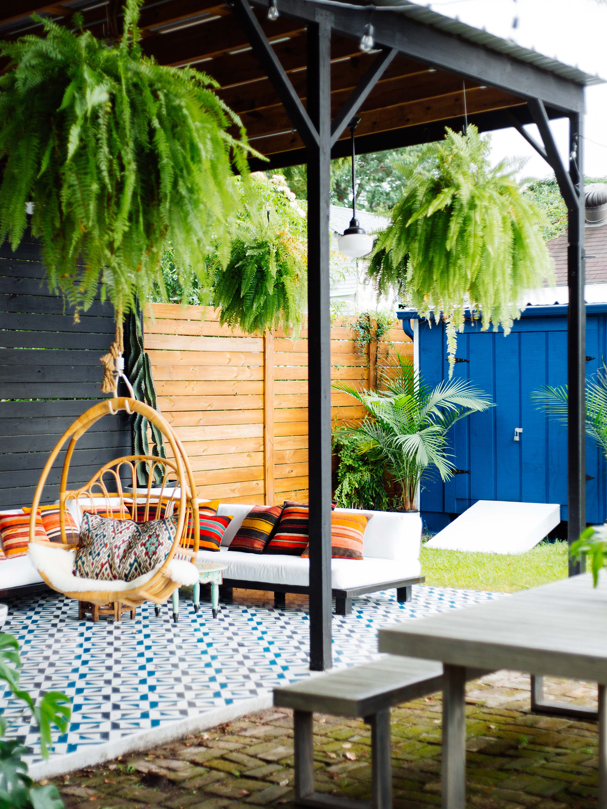 Choosing a Bold Color for Your Shed