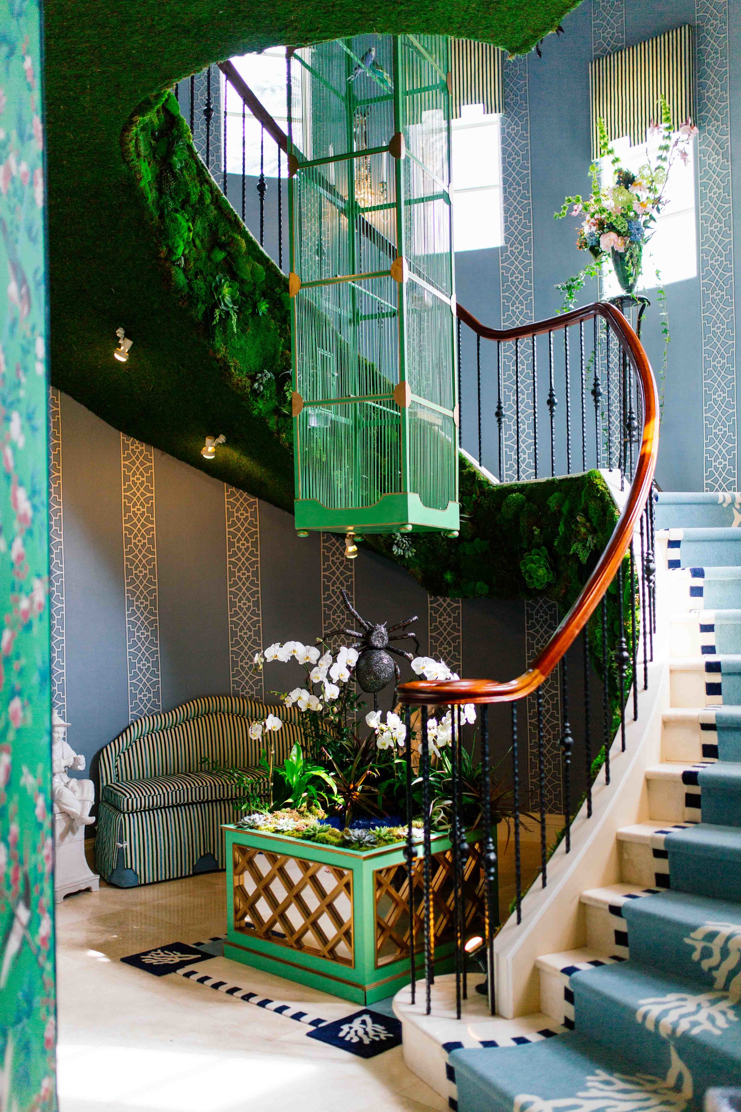 Design by Lee W. Robinson