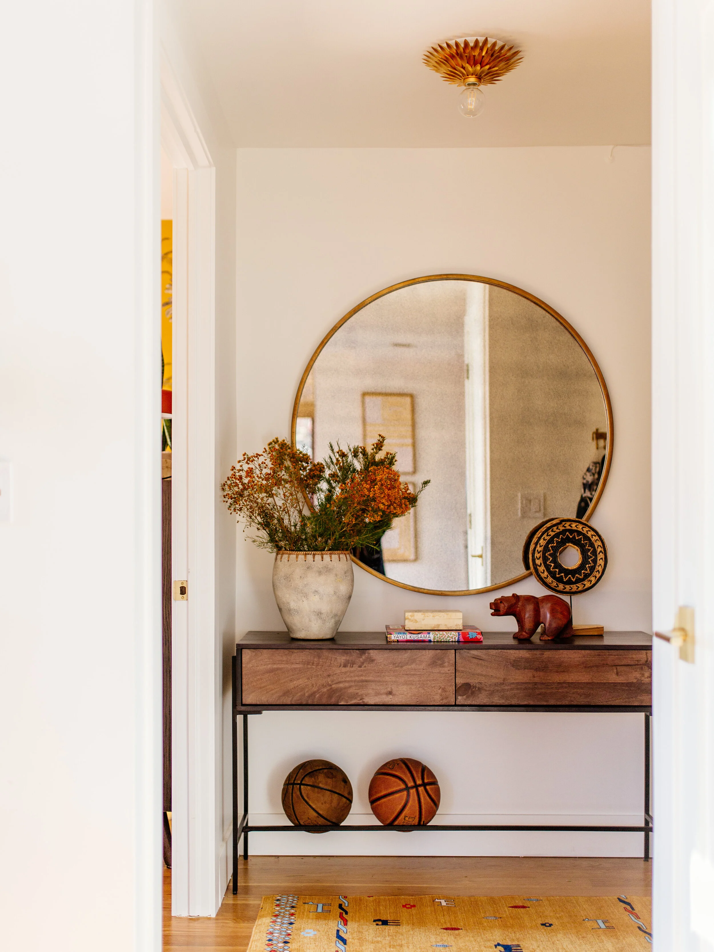 Sophia &amp; Rana’s Makeover Part 1: The Entryway