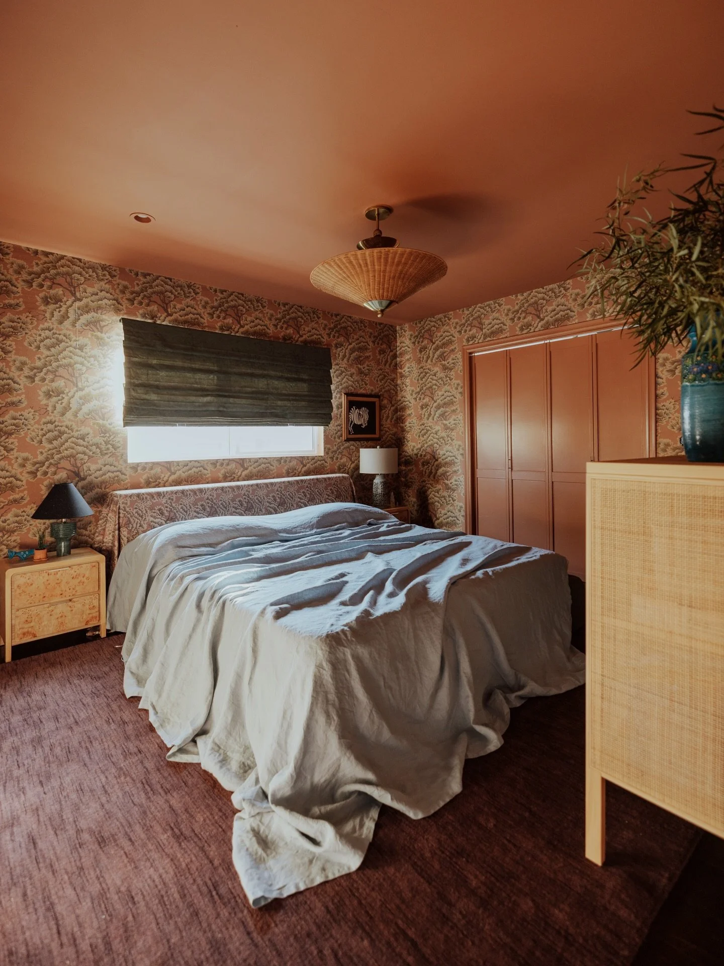 Here&rsquo;s a delicious peachy bedroom makeover for my friends Philip and Hayden. Maybe I went a little wild and wrinkly with the styling, but I was really feeling this billowy, cloud-like effect. I hope they&rsquo;re enjoying the new space and gett