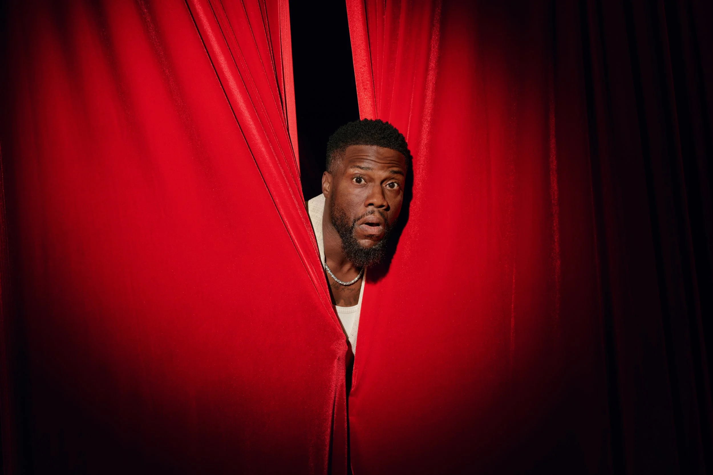 06-Kevin-Hart-Experience-Icons-Airbnb-Credit-Bethany-Mollenkof.jpeg