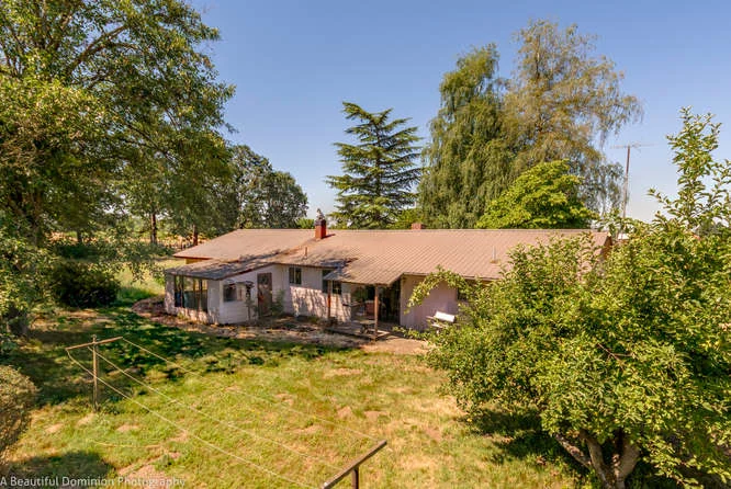 9573 S Heinz Rd Canby OR 97013-small-004-9573 S Heinz Road50-666x446-72dpi.jpg