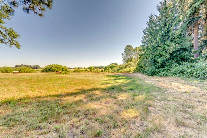 9573 S Heinz Rd Canby OR 97013-small-010-9573 S Heinz Road5-666x445-72dpi.jpg