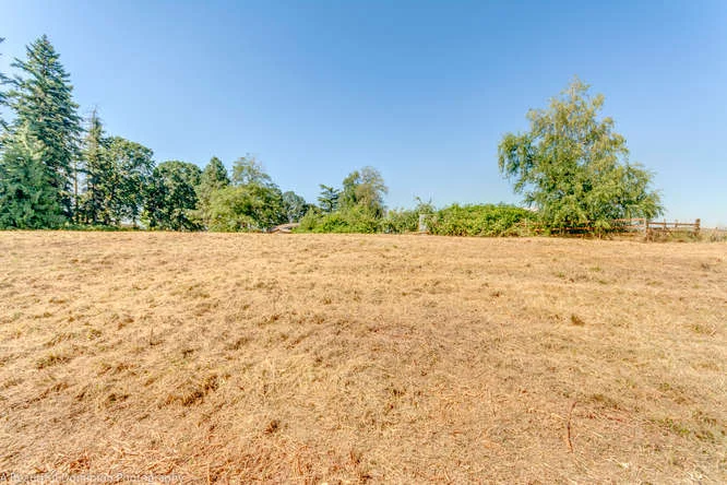 9573 S Heinz Rd Canby OR 97013-small-013-9573 S Heinz Road8-666x445-72dpi.jpg