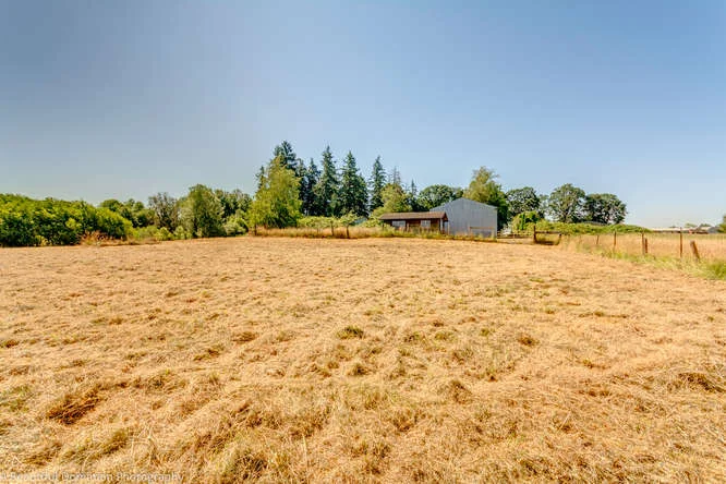 9573 S Heinz Rd Canby OR 97013-small-015-9573 S Heinz Road10-666x445-72dpi.jpg
