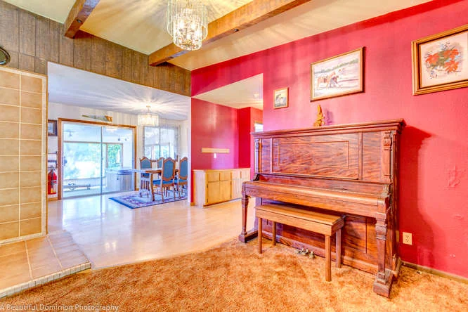 9573 S Heinz Rd Canby OR 97013-small-046-9573 S Heinz Road45-666x445-72dpi.jpg