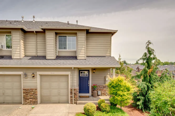 921 NW 3rd Ave Canby OR 97013-small-006-9-921 NW 3rd Avenue36-666x443-72dpi.jpg