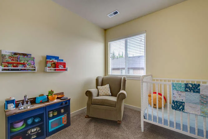 921 NW 3rd Ave Canby OR 97013-small-021-16-921 NW 3rd Avenue15-666x447-72dpi.jpg