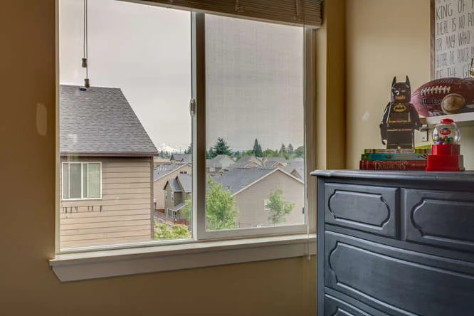 921 NW 3rd Ave Canby OR 97013-small-024-1-921 NW 3rd Avenue19-666x444-72dpi.jpg