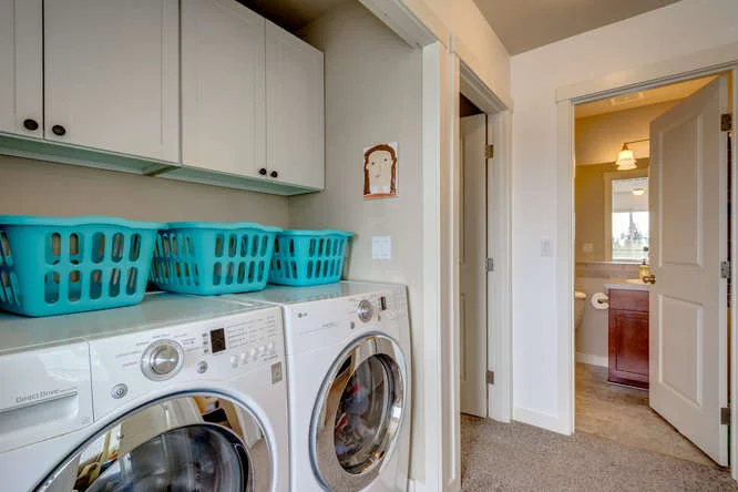 921 NW 3rd Ave Canby OR 97013-small-025-21-921 NW 3rd Avenue18-666x445-72dpi.jpg
