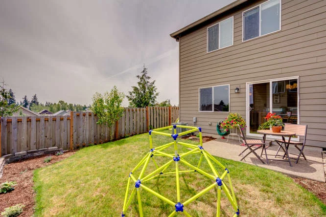 921 NW 3rd Ave Canby OR 97013-small-035-29-921 NW 3rd Avenue29-666x445-72dpi.jpg