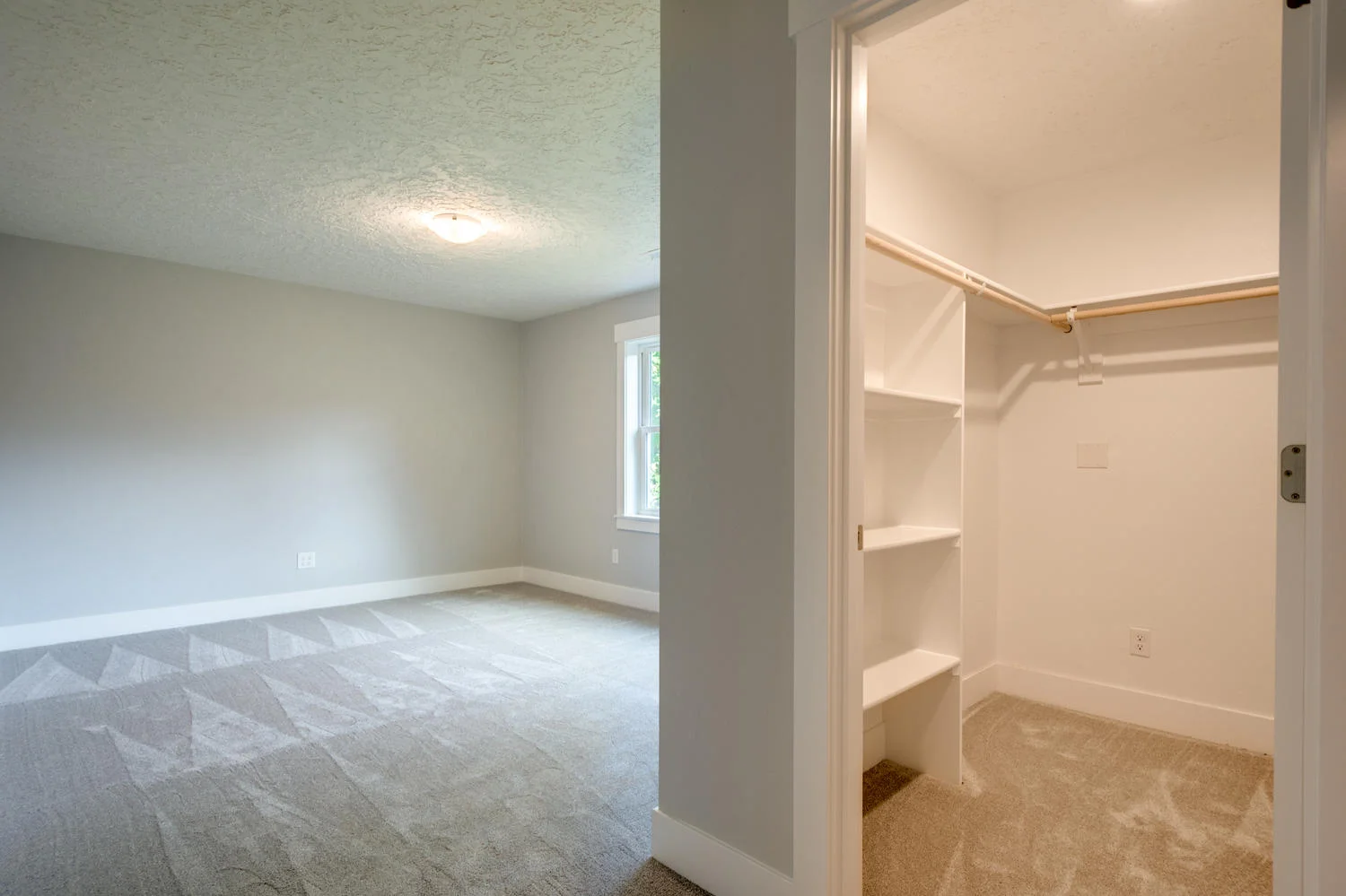 6416 SE Thiessen Rd Milwaukie-large-028-40-SE Thiessen Road Milwaukie 46-1500x999-72dpi.jpg