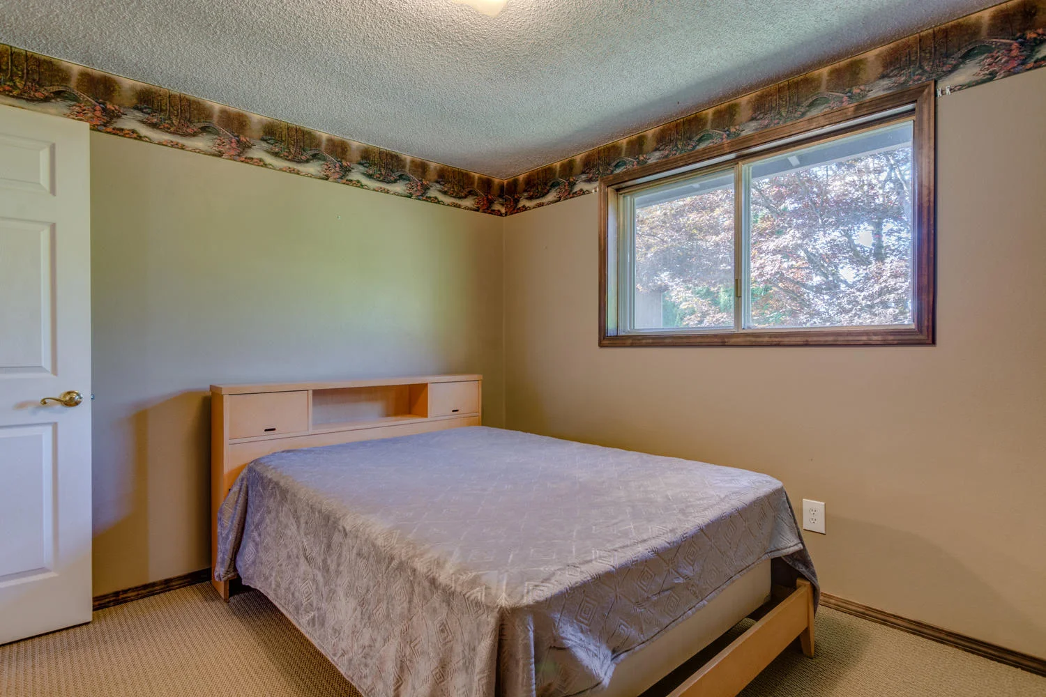 14095 SE Hollyview Ln Damascus-large-036-31-14095 SE Holly View Lane27-1500x1000-72dpi.jpg
