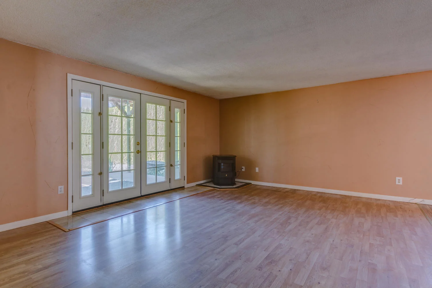 14095 SE Hollyview Ln Damascus-large-045-34-14095 SE Holly View Lane36-1500x1000-72dpi.jpg