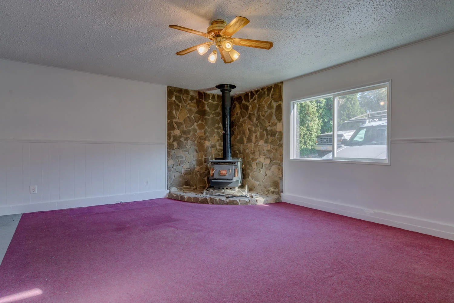 14095 SE Hollyview Ln Damascus-large-048-42-14095 SE Holly View Lane39-1500x1000-72dpi.jpg
