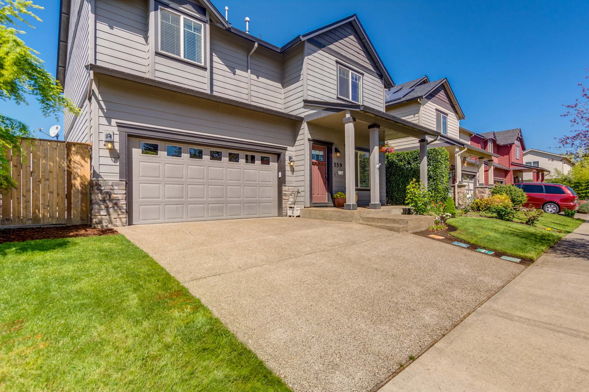 559 Corinne Drive-4.jpg