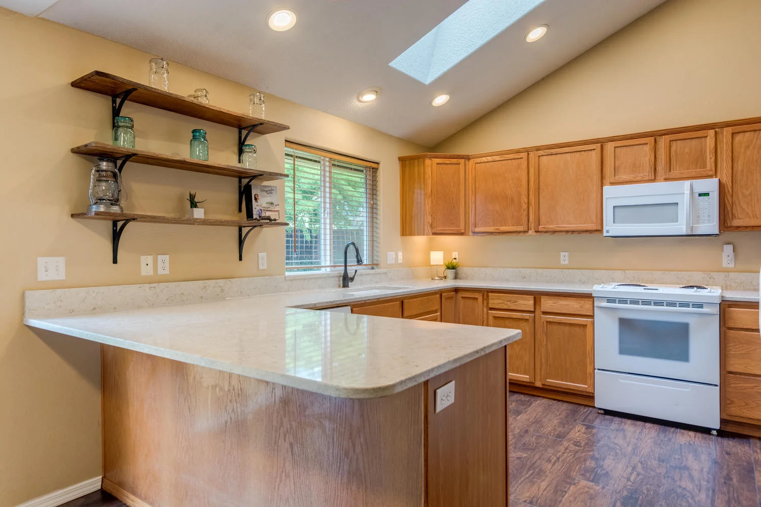 15061 Hiltonhead Ct Oregon-large-022-81-15061 Hiltonhead Ct11-1500x1000-72dpi.jpg