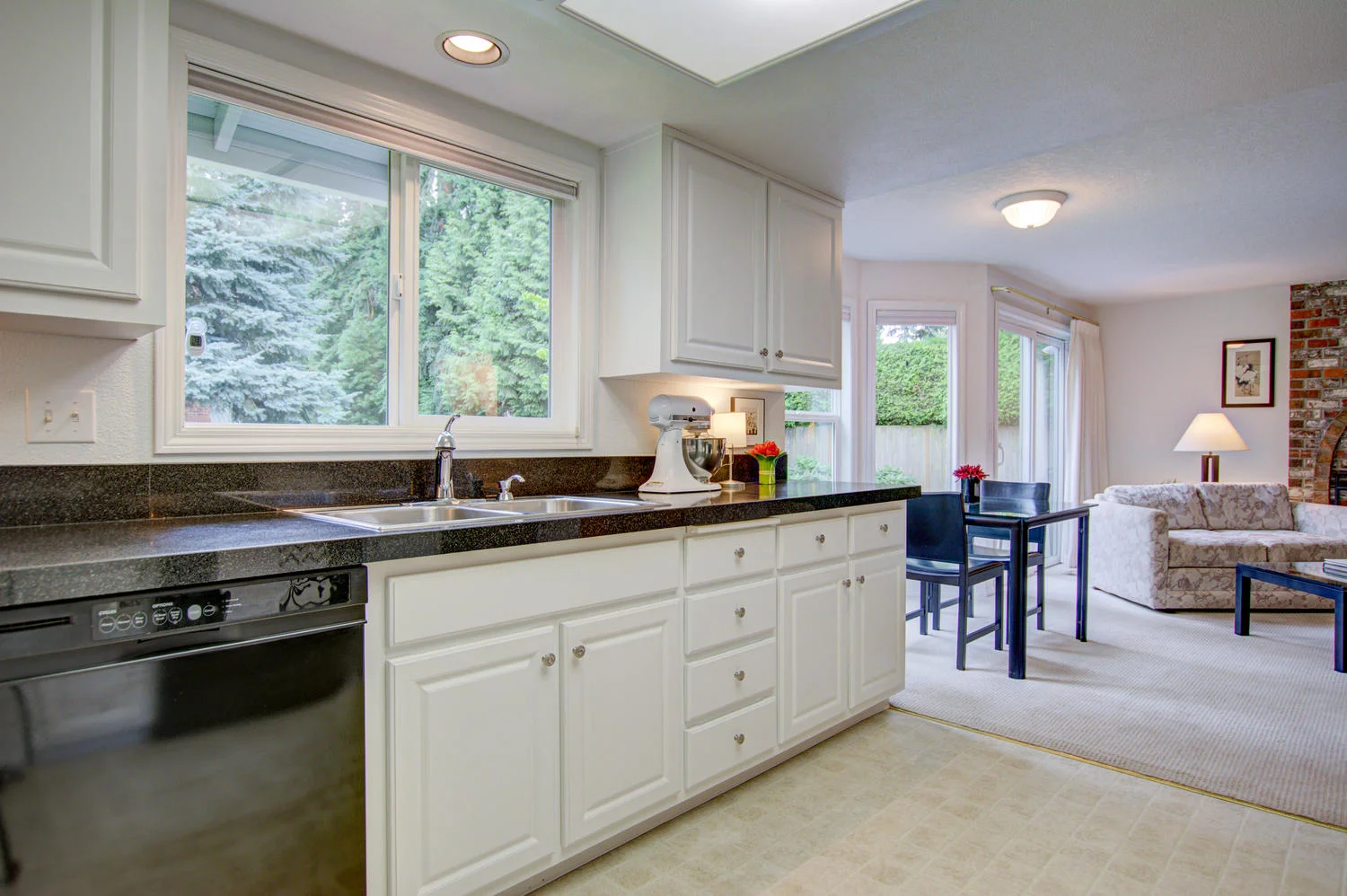 14272 SE Maple Ln Milwaukie OR-large-014-009-14272 SE Maple Lane14-1500x999-72dpi.jpg