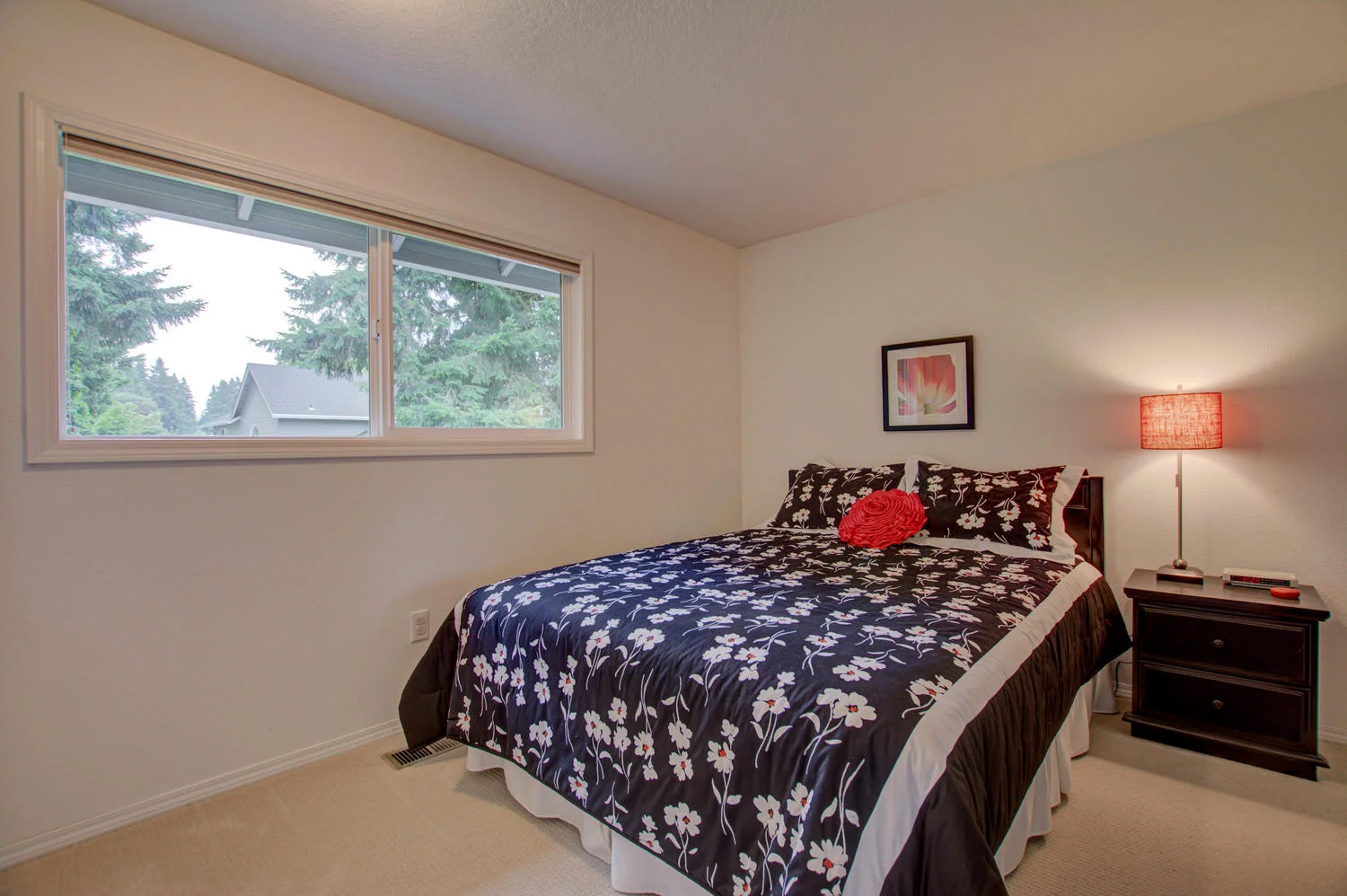 14272 SE Maple Ln Milwaukie OR-large-032-027-14272 SE Maple Lane32-1500x999-72dpi.jpg
