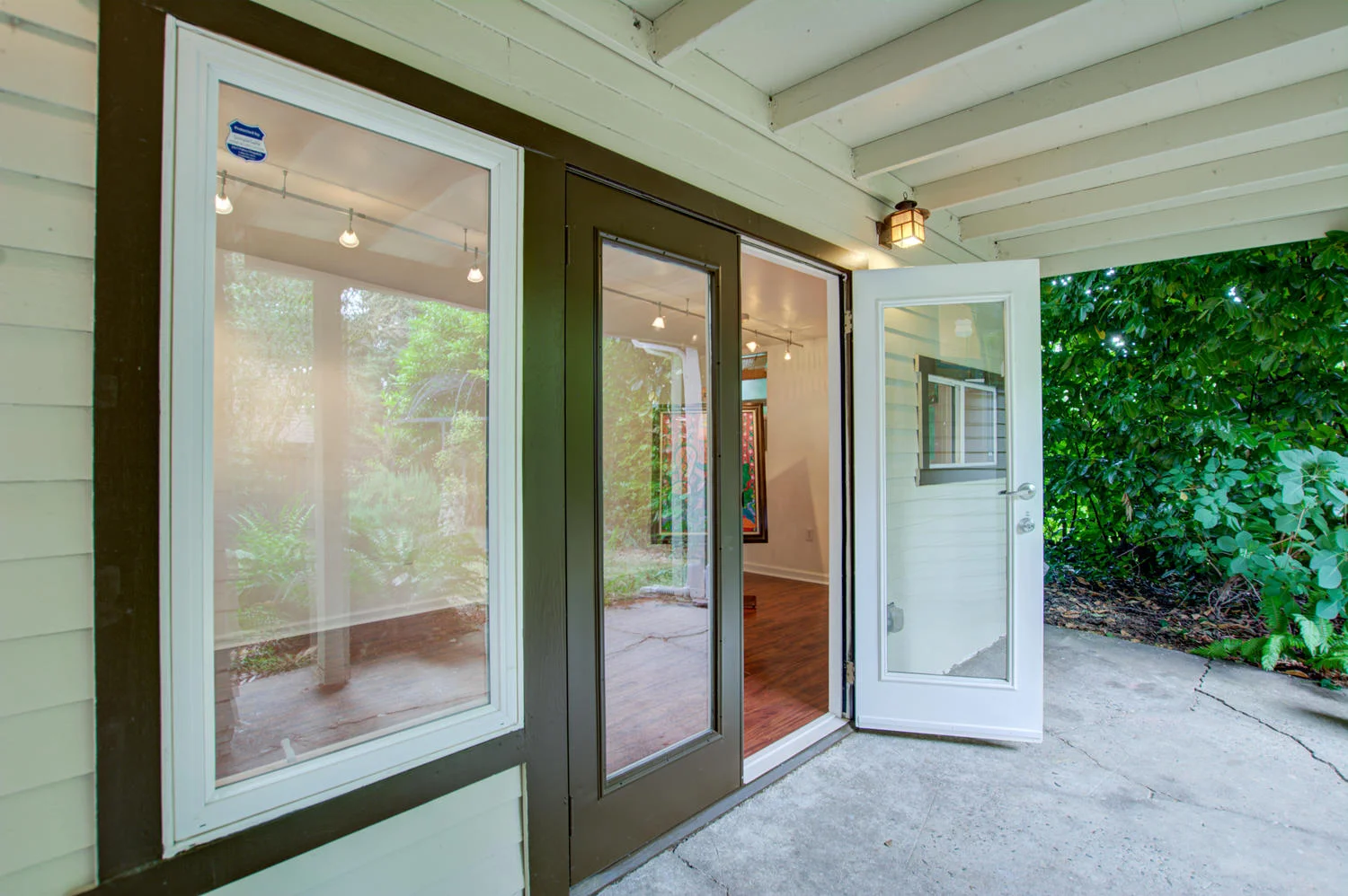 2127 NE Ainsworth St Portland-large-056-065-2127 Northeast Ainsworth-1500x999-72dpi.jpg