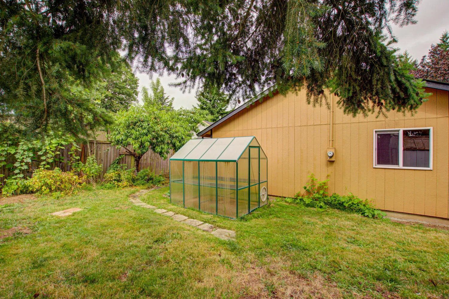 183 NE 4th Ave Canby OR 97013-large-034-023-183 Northeast 4th Avenue34-1500x1000-72dpi.jpg