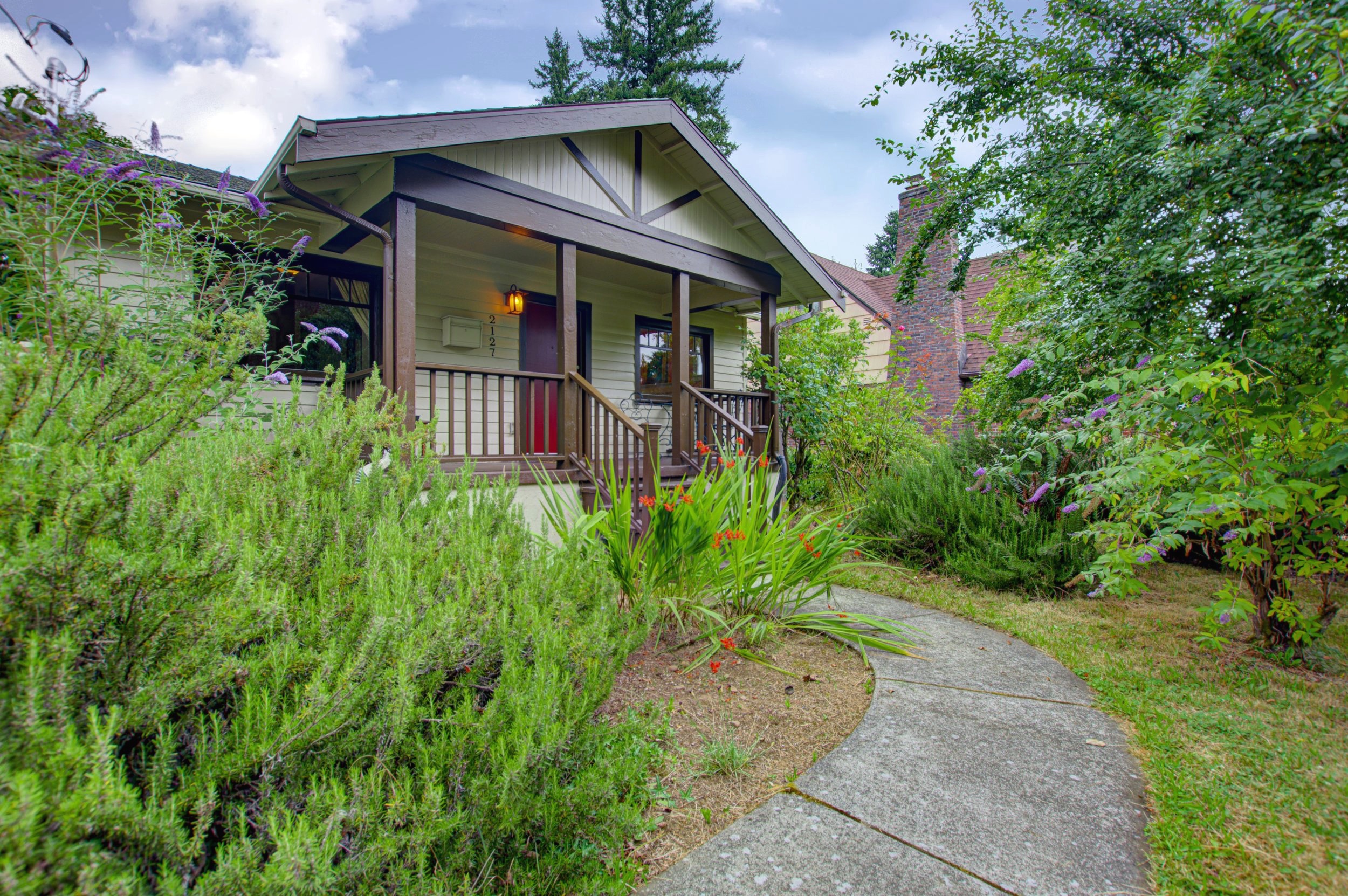 2127+NE+Ainsworth+St+Portland-print-078-055-2127+Northeast+Ainsworth.jpg