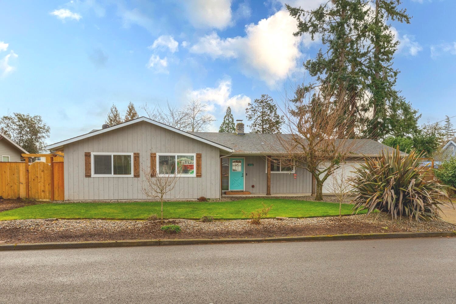 345+SW+7th+Ave+Canby+OR+97013-large-003-002-345+SW+7th+Ave+3-1500x1000-72dpi.jpg