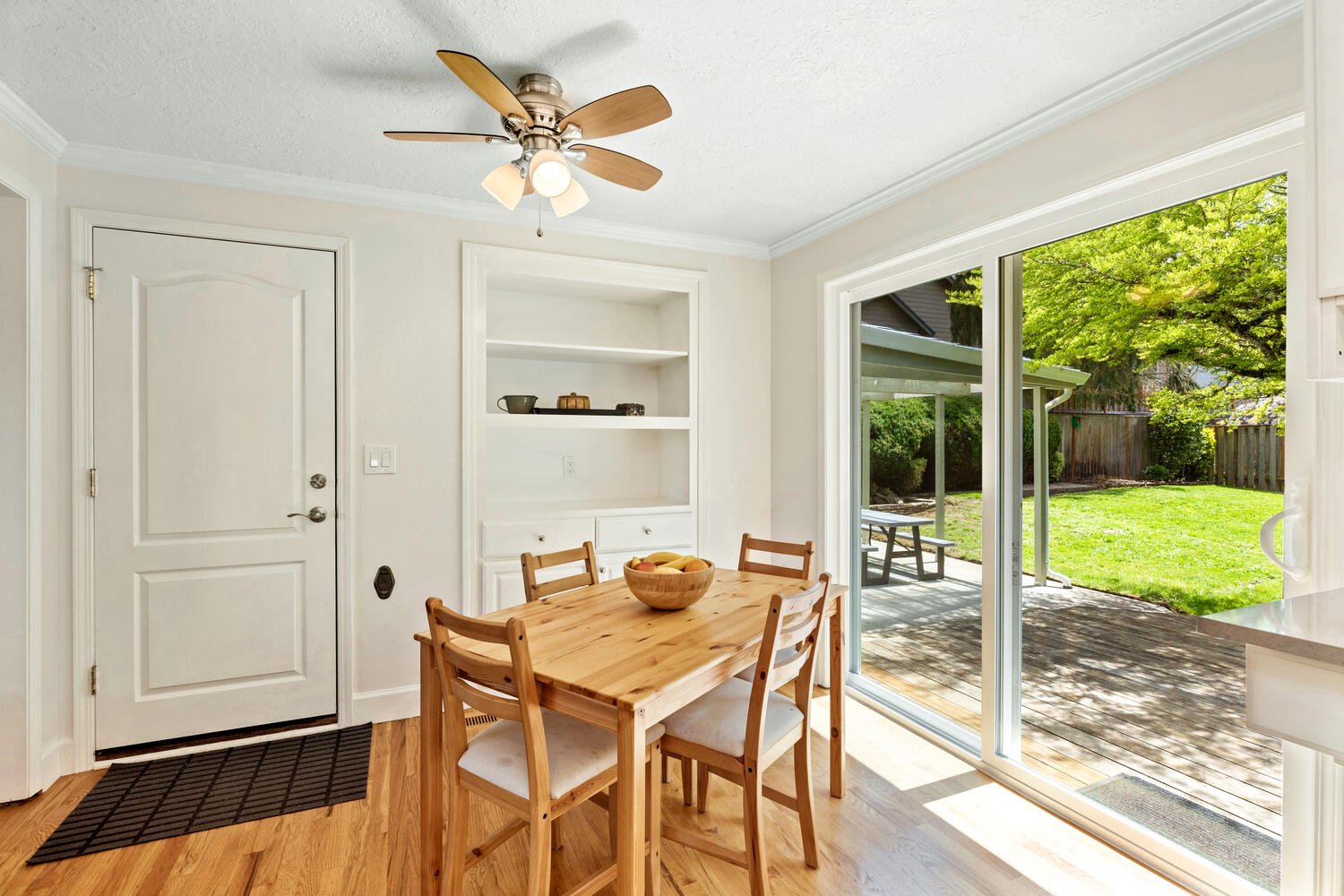 7730 SW Mapleleaf St Portland-large-016-015-7730 SW Mapleleaf Street-1500x1000-72dpi.jpg