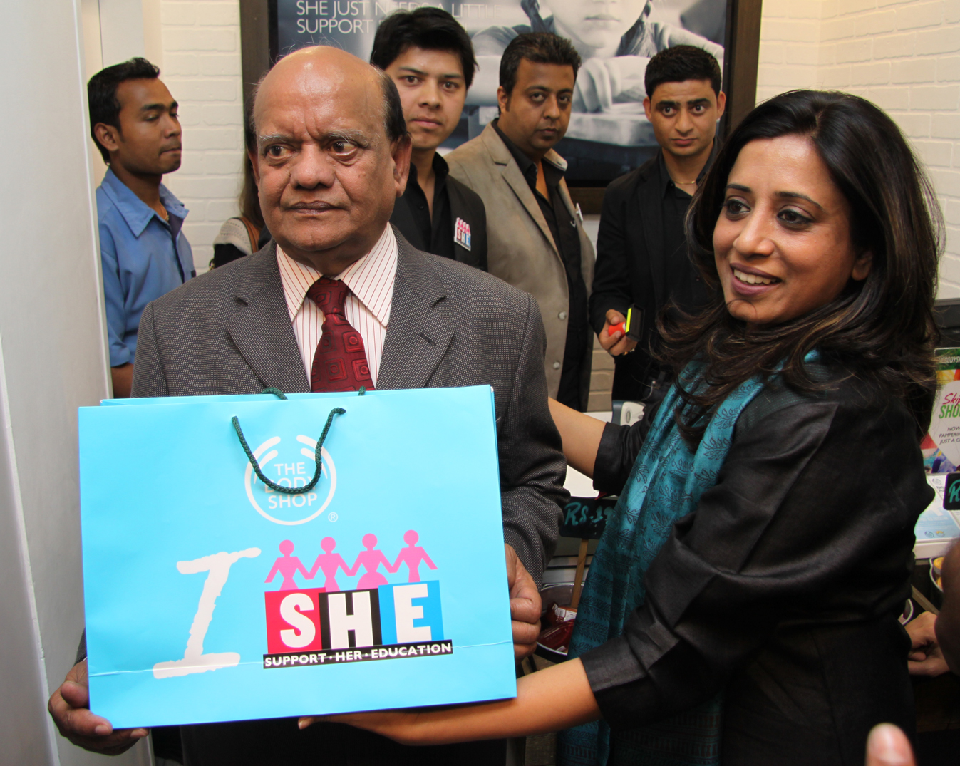 Padmshree Surender Sharma and COO The Body Shop Shriti Malhotra at The Body Shop Event Campaign SHE- Support her education .jpg