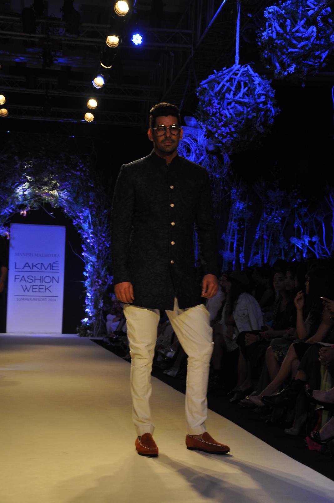 manish-malhotra-lfw-sr14-4.jpg