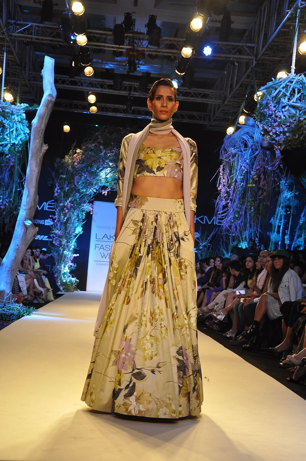 manish-malhotra-lfw-sr14-21.jpg